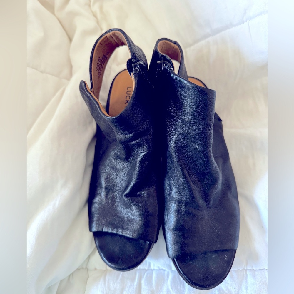 Lucky Brand Baaka Leather Heel